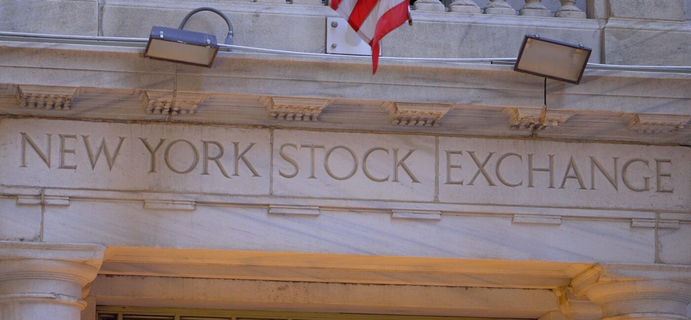 Stocks Finish Mostly Lower as Rising Crude Boosts Bond Yields