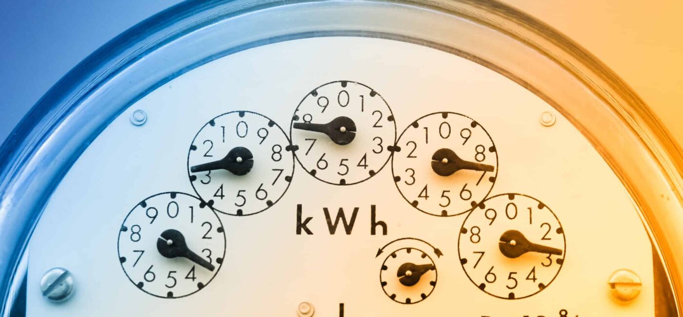 Canadian Utility Stocks Report Soon: Should You Buy Before or After Earnings?