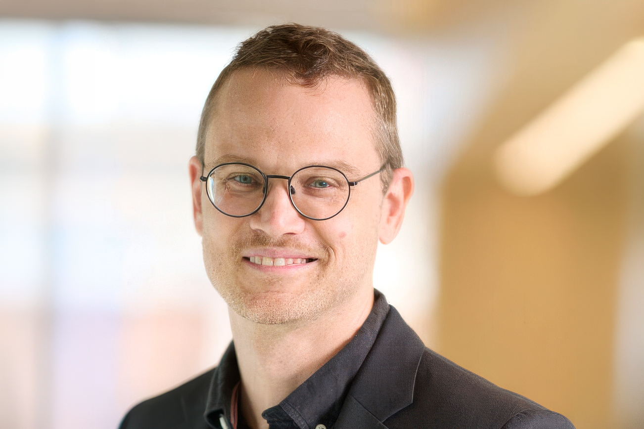 Q&A: How AI came to model the “messy” human mind | MIT News