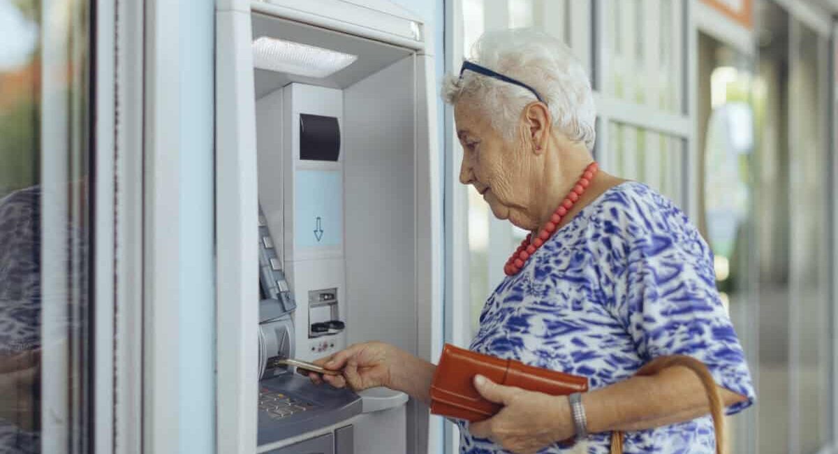 Your GIC Is Maturing as Rates Rise: I Wouldn’t Automatically Lock It Up Again